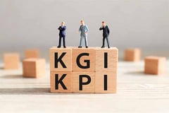 KPI,KGIを追うビジネスパーソンの模型