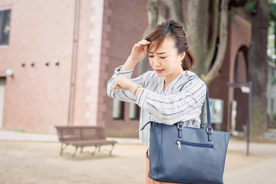 業務非効率に苦しむ営業 業務非効率に苦しむ営業